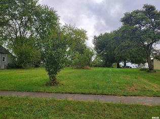 207 S 2nd St, Dahlgren, IL 62828