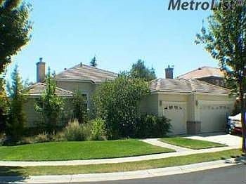 1st image of 320 Waterfield Dr