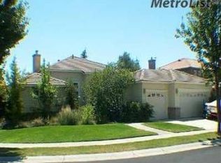 320 Waterfield Dr, Roseville, CA 95678