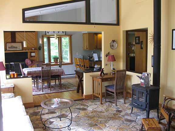 view from LR thru den to DR