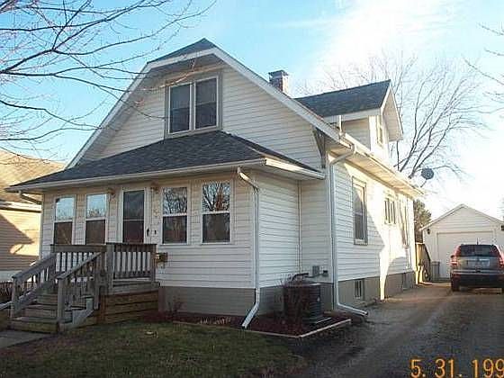 2nd image of 1626 3rd St