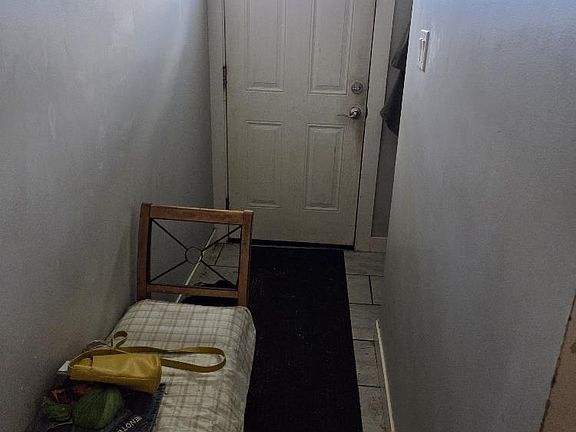 2nd image of 125 Cornell Ct NW