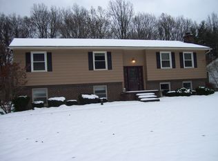115 Pineland Dr, Akron, OH 44321