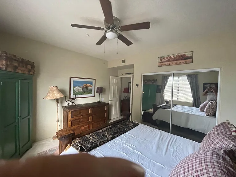 2nd bedroom , Queen bed