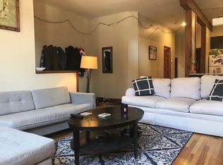 2453 N Racine Ave #1F, Chicago, IL 60614