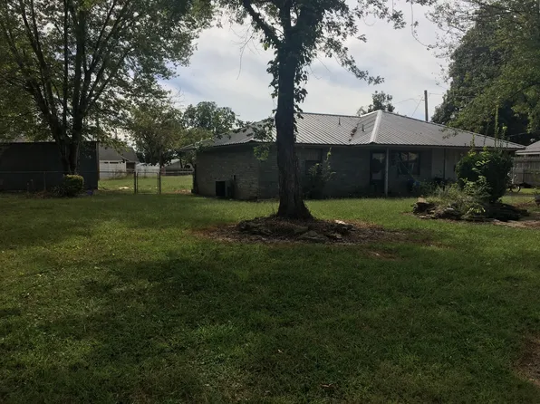 214 NW 4th St, Spiro, OK 74959