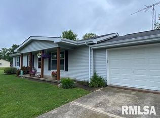 204 Cardinal Dr, Woodlawn, IL 62898