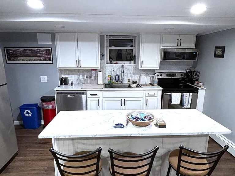 51 Bellevue Ave — Photo 15