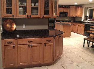 55410 Whitney Dr, Shelby Township, MI
