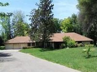 5811 Amber Ave, Clovis, CA 93619