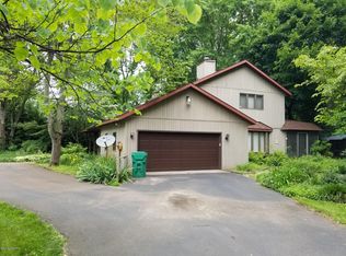 32997 Haley Rd, Dowagiac, MI 49047