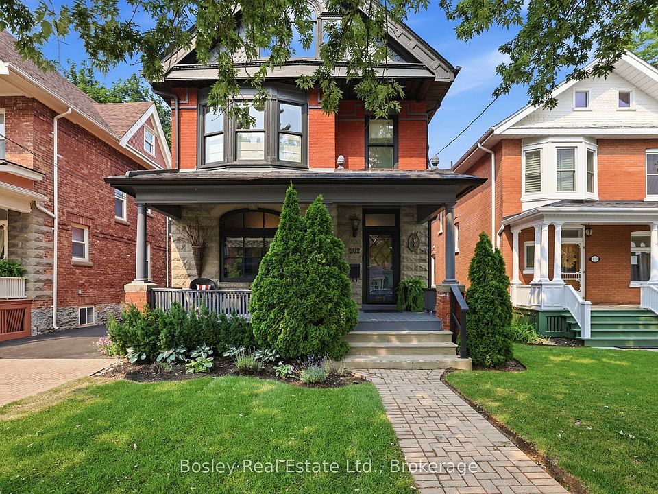 1st image of 202 Pine St