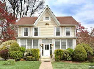 638 Ridgewood Ave, Oradell, NJ 07649