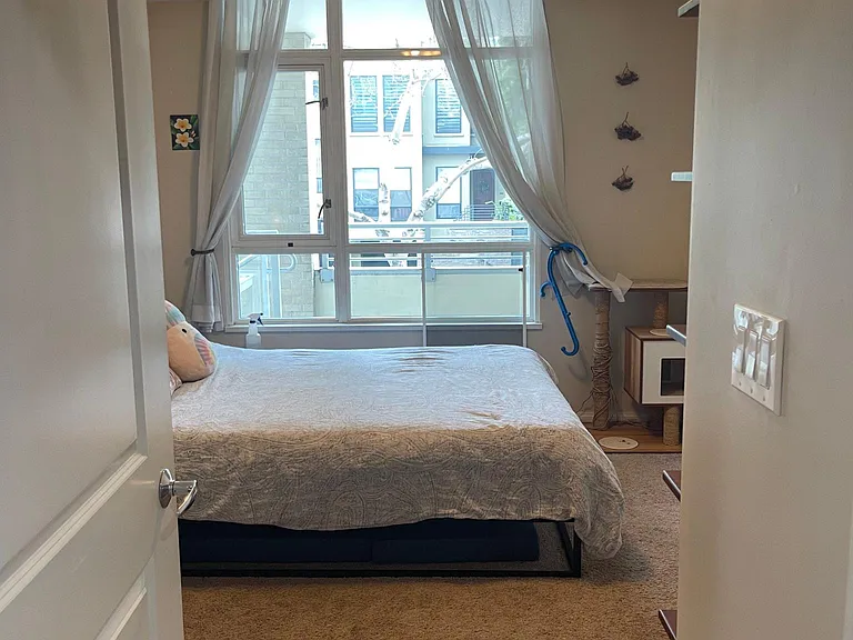 850 Beech St #208 — Photo 15