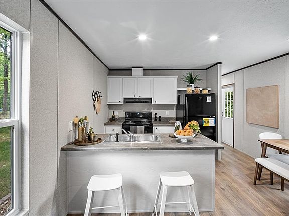 4th image of 183 Casa Bella Dr