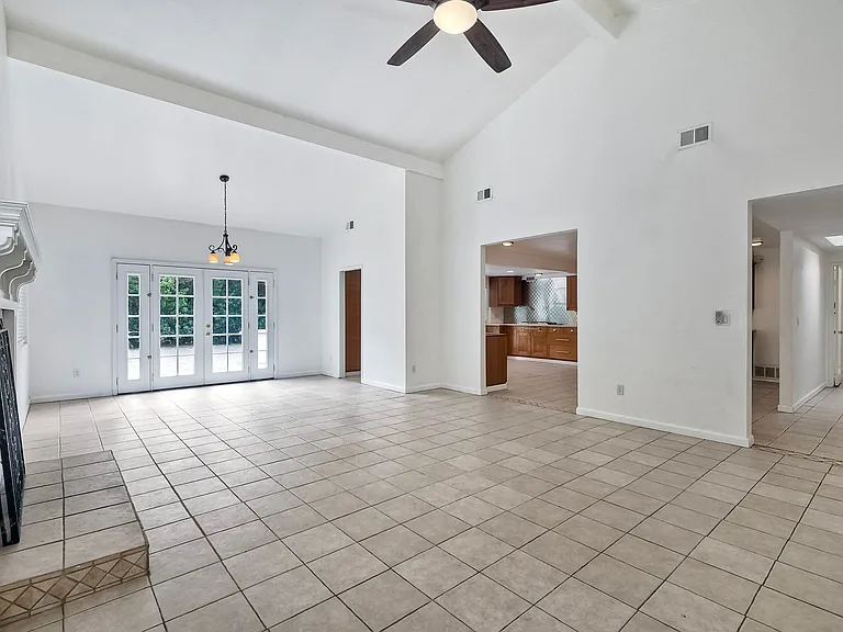 822 Santa Inez — Photo 7