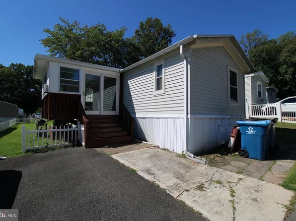 7800 Tayloe Dr Trailer 166, Manassas, VA 20112