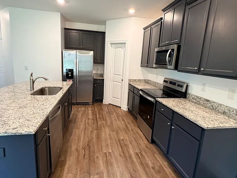 165 Legacy Dr — Photo 5
