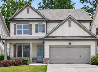5544 Shallow Branch Dr, Flowery Branch, GA 30542
