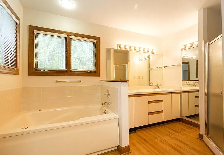 4758 Deer Park Ln — Photo 17