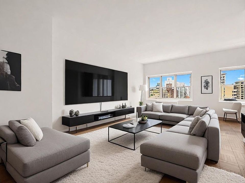1st image of 20 E 9th St #14F