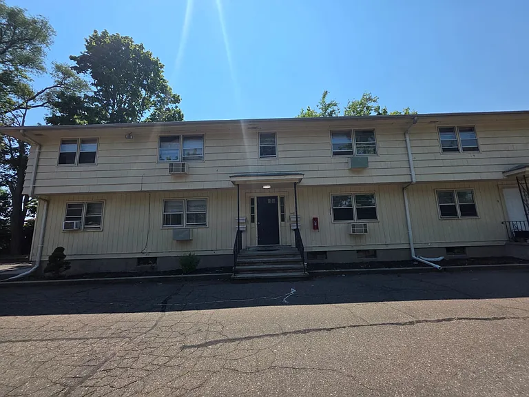 148 Bradford Ave #7B — Photo 9