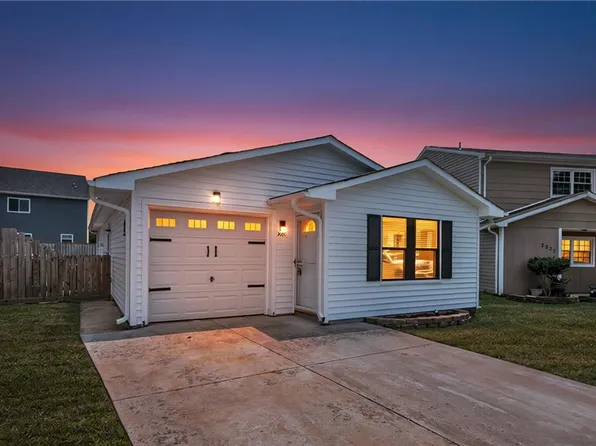 2931 Delaware Xing, Virginia Beach, VA 23453