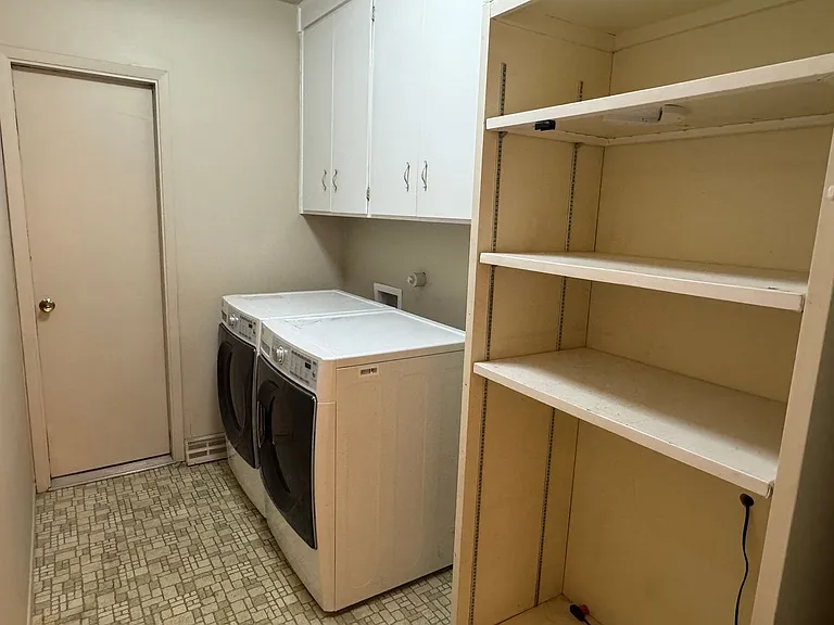 4304 Andrew Dr NE — Photo 16