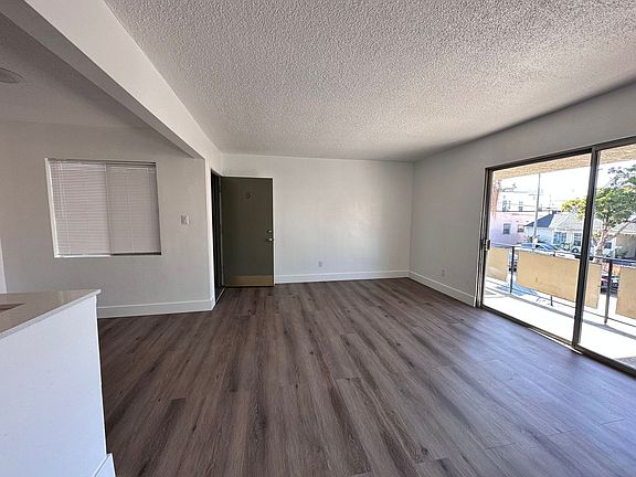 2nd image of 1036 Saint Louis Ave #5