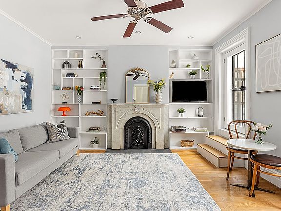 2nd image of 189 Park Pl APT 3