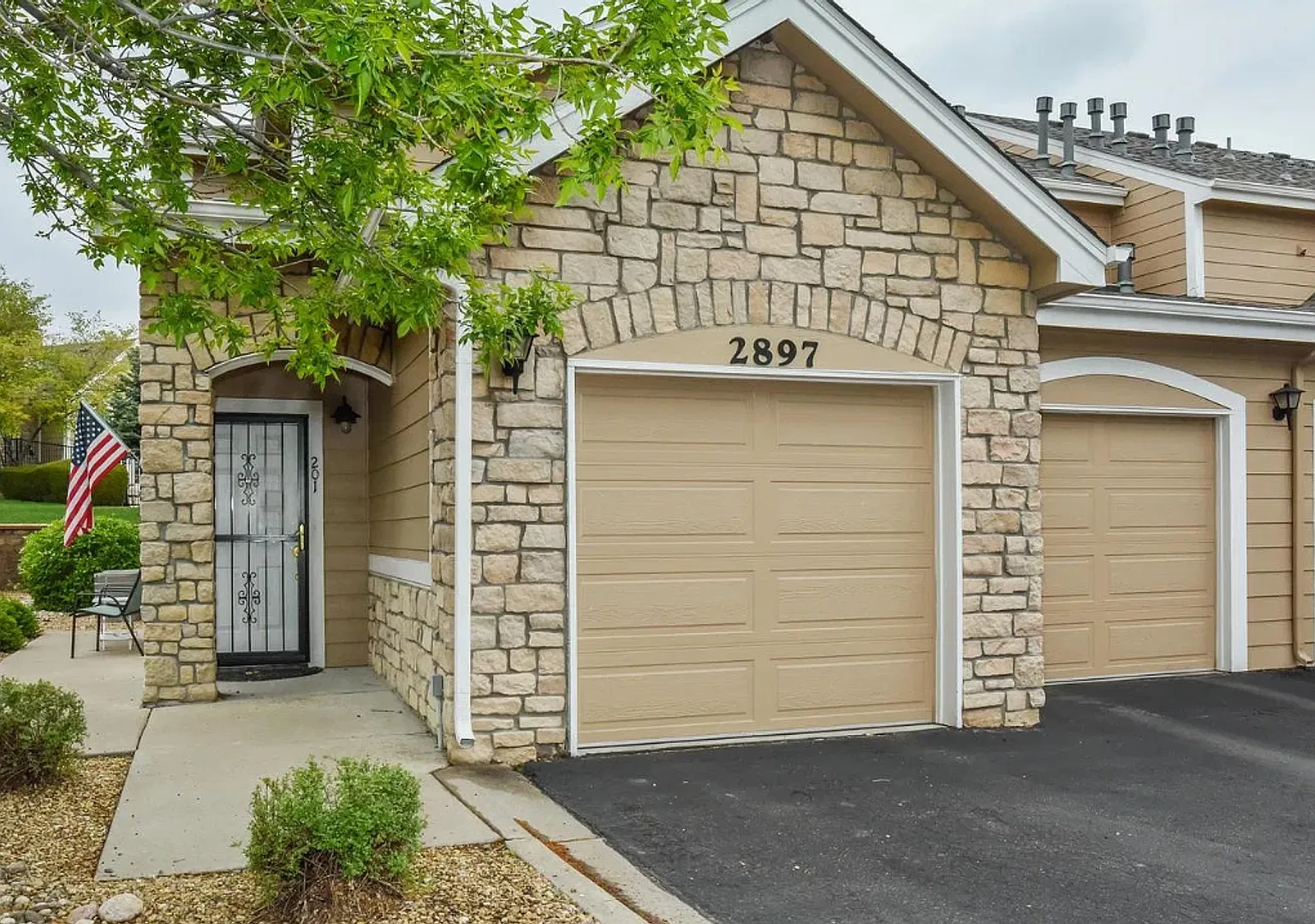 October Leasing Incentive | 3 Bed 2 Bath | Westminster Condo — Photo 2