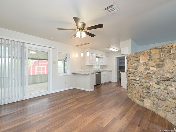 4th image of 127 MOON VALLEY DR