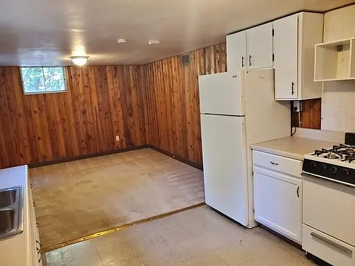 305 Scott Ave #C — Photo 6