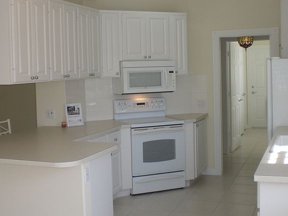 3rd image of 10768 SW Elsinore Dr