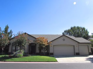 1814 Rialto Ct, Clovis, CA 93611