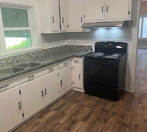 3rd image of 313 Rothwell Street