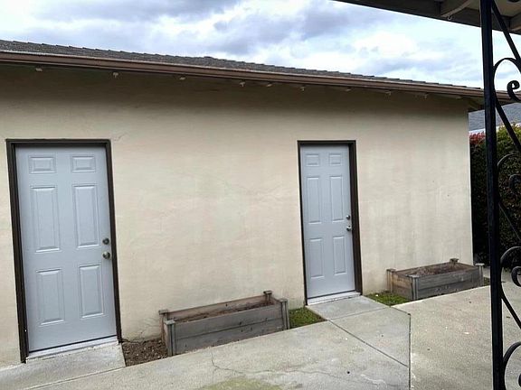 4th image of 2064 Foxworthy Ave