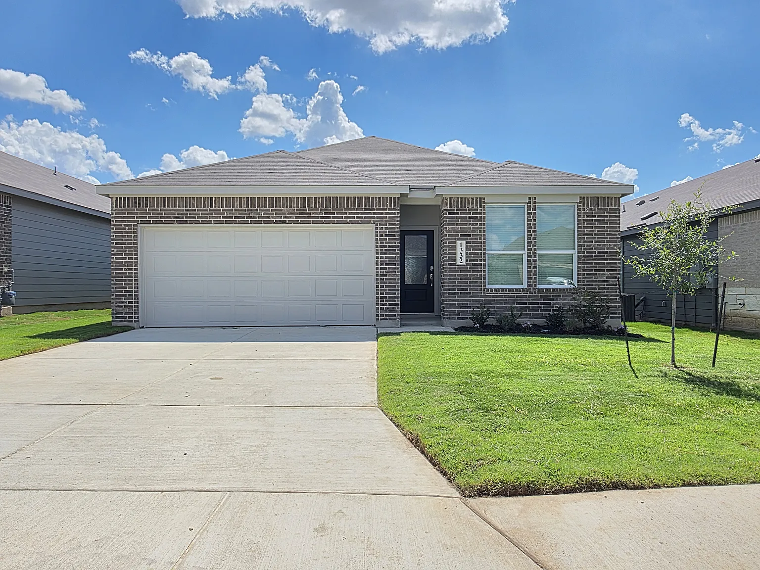 4 bed, 1896 sqft, $1,950 — Photo 1