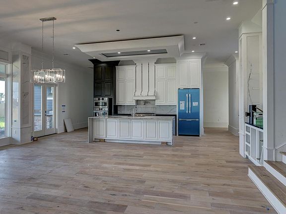 2nd image of 502 Bronze Palm Way