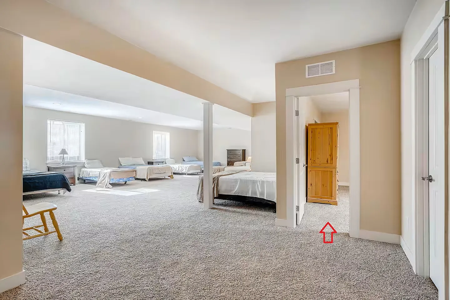 2 bed, 4000 sqft, $4,000 — Photo 3