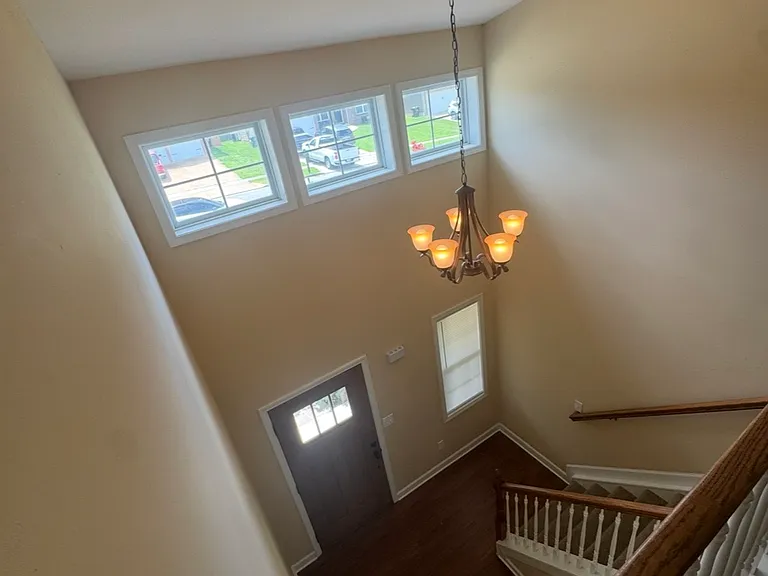 111 Castanet Ct — Photo 48