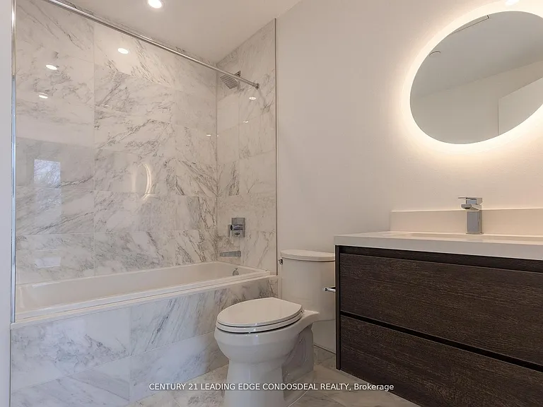 1315 Bay St #502 — Photo 11
