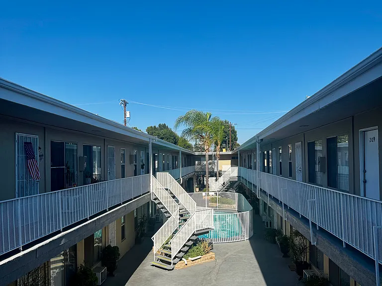 Laurel Grove Terrace — Photo 2