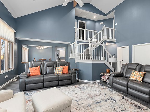 3rd image of 16619 Wexford Ct