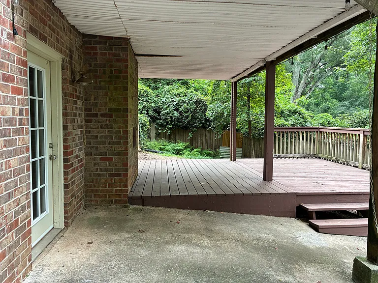 150 Riverdale Dr #B — Photo 13