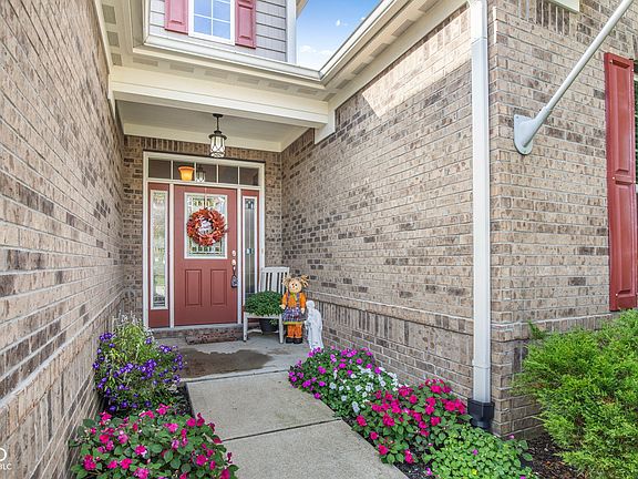 4th image of 6235 Edenshall Ln