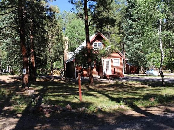 3rd image of 19 Fairway Dr