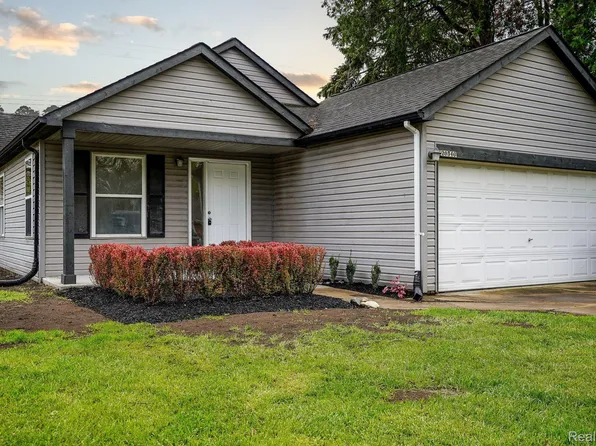 20540 Finley St, Clinton Township, MI 48035