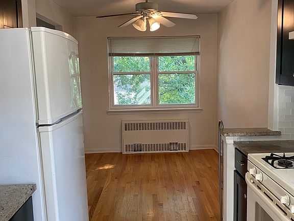 3rd image of 2216 74th St #2