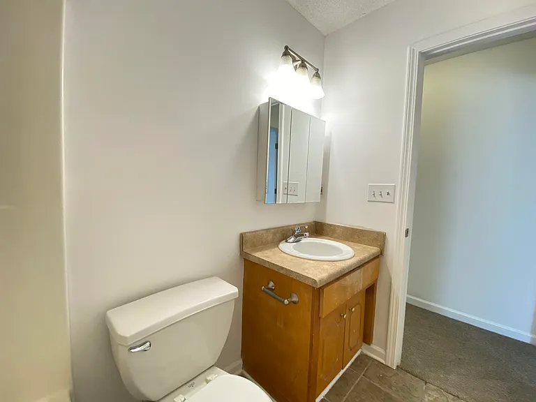 252 Bethesda Rd #A — Photo 9